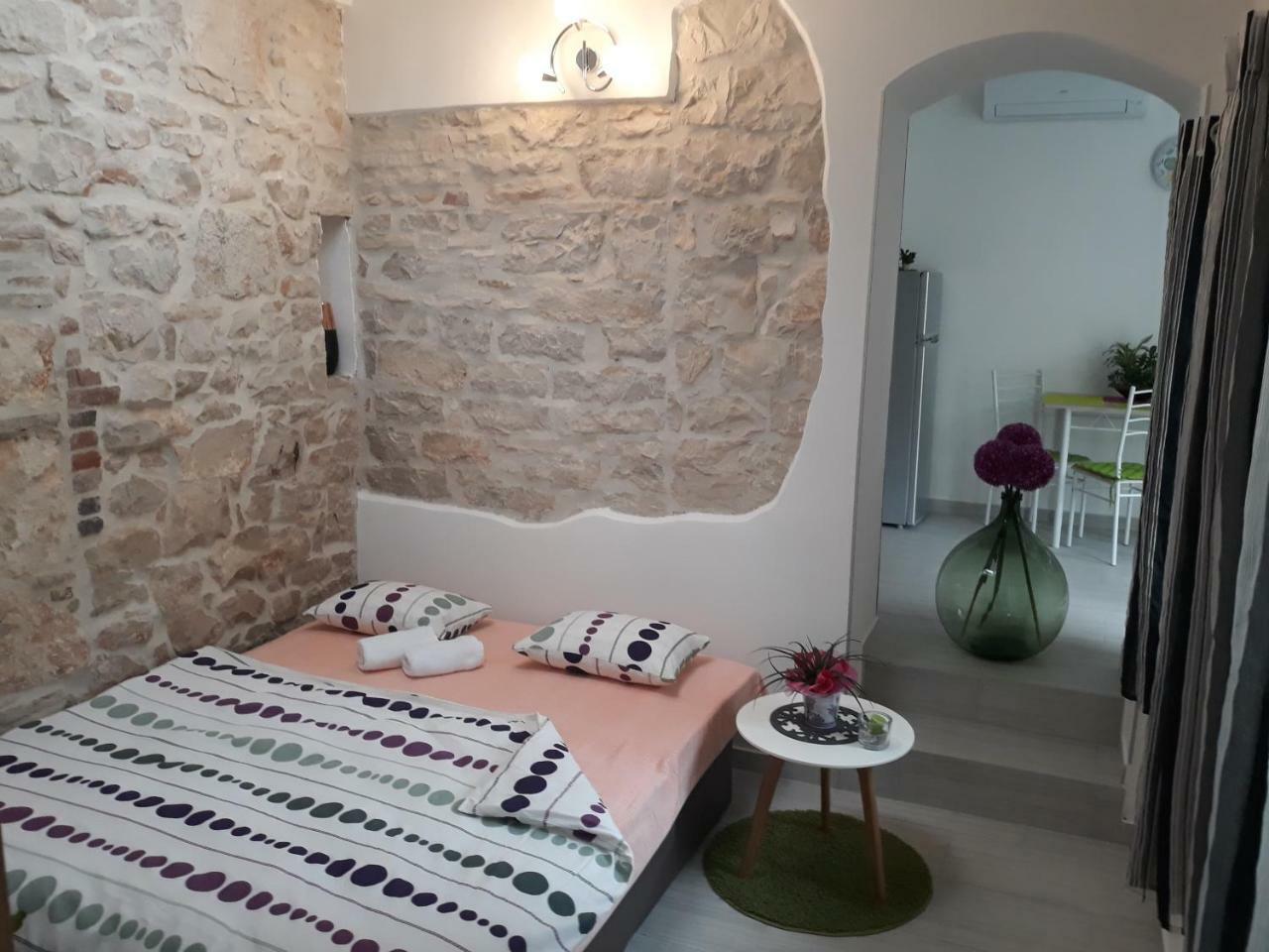 Amalia Apartment